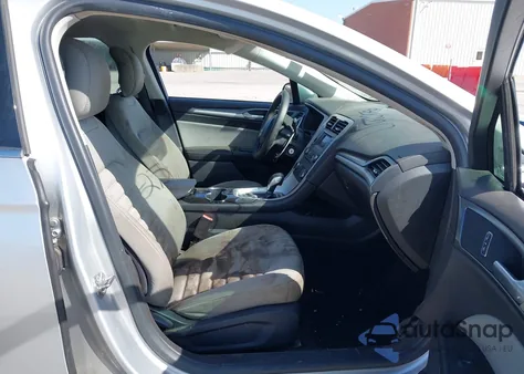 2014 Ford Fusion S z USA, uszkodzony, nr VIN 3FA6P0G7XER336874